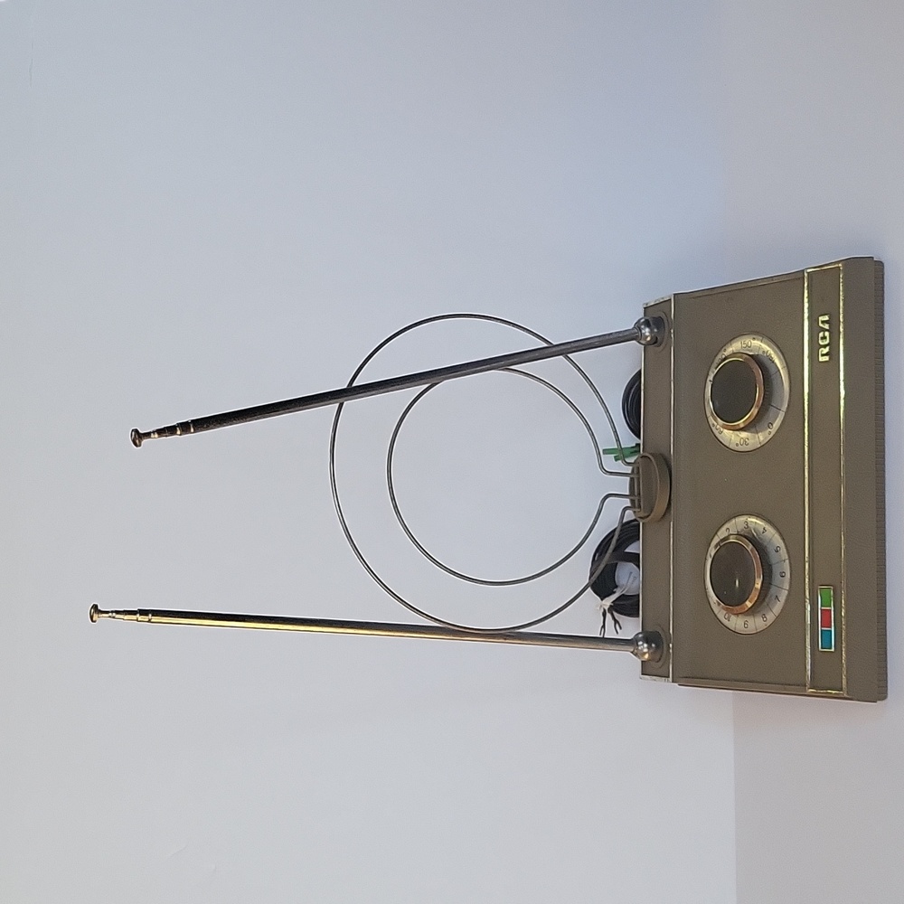 RCA Rabbit Ear TV Antenna Vintage Rotating Receiver